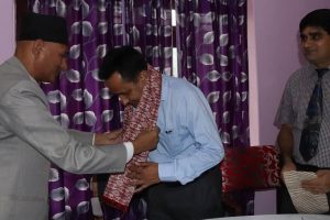 उर्जा सचिव घिमिरेलाई गृह जिल्ला संखुवासभामा सम्मान