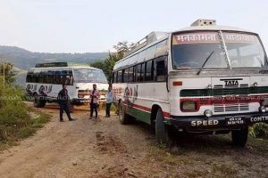 जनप्रतिनिधीको खर्चमा सडक मर्मतपछी पाँचखपनमा ४ महिनापछी बस सेवा सञ्चालन