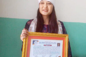 प्रत्येक परिक्षामा प्रथम, २५ बर्षको उमेरमा अधिकृत